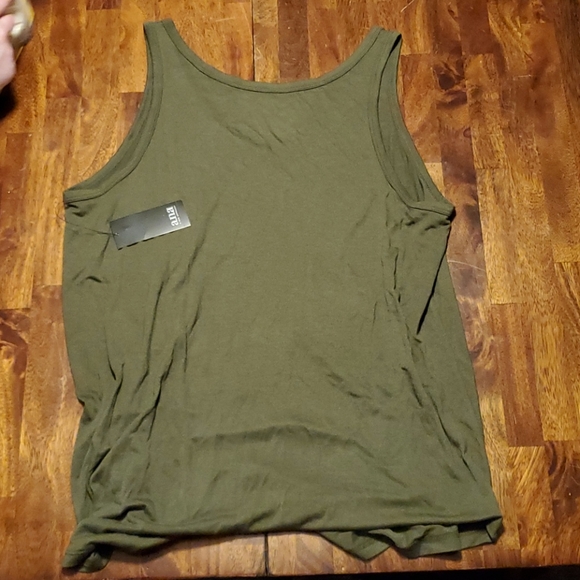 Tank top - Picture 2 of 3